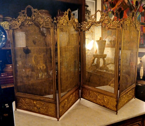 Très beau pare feu 154 - cm/, 77