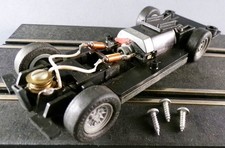 Carrera Universal 40446 - Châssis Motorisé avec Essieux pour Ford Escort Rallye 