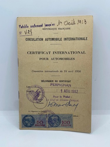 Vieux papier fiscaux sur - papier,