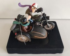 Figurine moto en résine Joe Bar Team Side-Car Guzzi 850 GT Warsonian