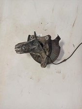 Moyeu avant gauche VOLKSWAGEN PASSAT 5 BREAK 5K0498621