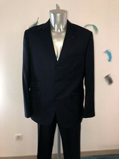 joli costume bleu marine