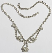 collier bijou vintage couleur