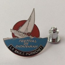 Pin's Folies Demons merveilles