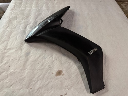 Carenage gauche kymco 125 - -,