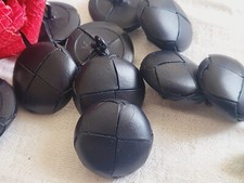 Lot 6 boutons anciens en cuir