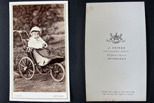 Shivas, Peterhead, Enfant dans un landeau Vintage cdv albumen print Tirage alb