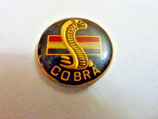 PIN'S VOITURE   COBRA   /    SIGLE     /  SUPERBE