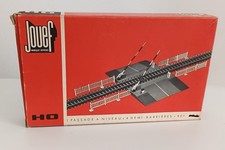 HO TRAIN JOUEF - Maquette à monter passage à niveau + 4 barrières - Ref. 675