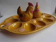 Ancien Service à Oeufs avec en Forme Poules Sel & Poivre en Céramique Vintage