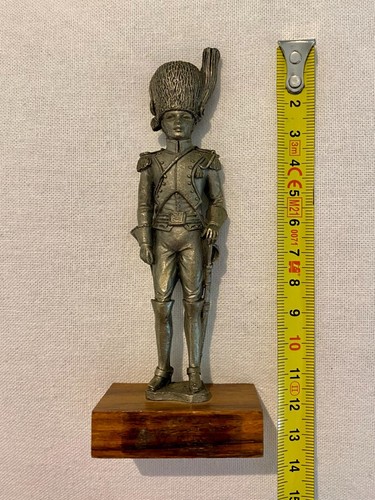 Figurine étain les étains - les,
