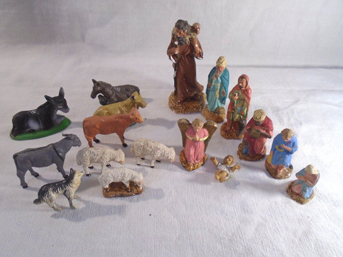Lot anciens personnages creche - anciens,