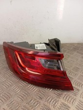 Feu arriere principal gauche