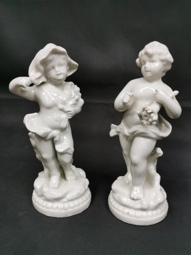 Paire des statues - , anciennes