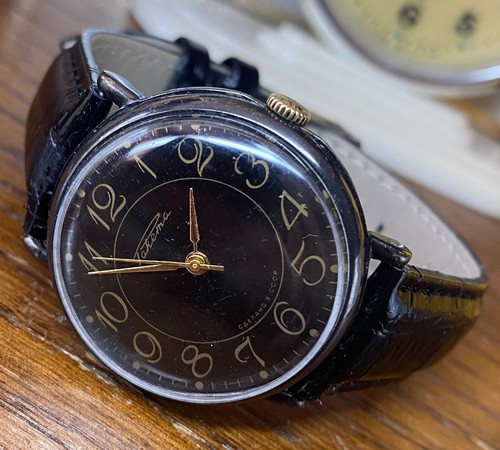 Montre mécanique vintage pour