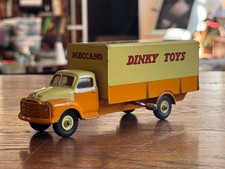 Dinky toys 930 - bedford, pallet