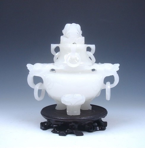 White jade crafted tripod - white,