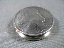 Joli boite à pilule, Argent massif, Art nouveau