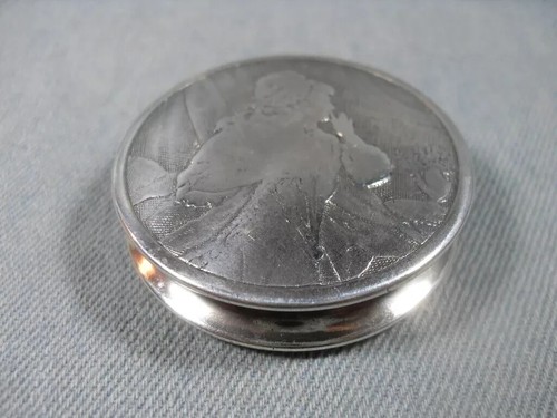 Joli boite pilule - boite, argent