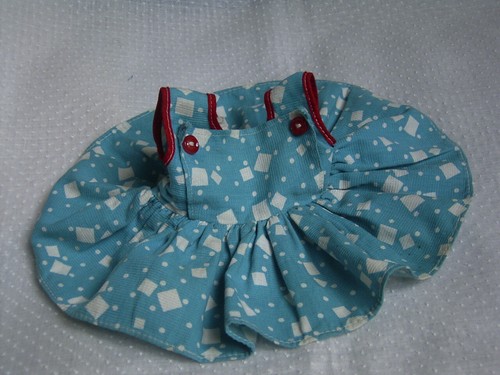 Robe origine une poupée - robe,