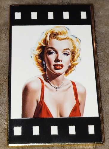 Pin marylin - pin's,