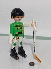 PLAYMOBIL FIGURINE JOUEUR DE