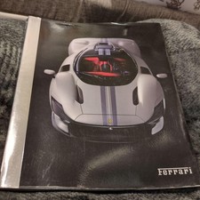 Ferrari YEARBOOK 2021