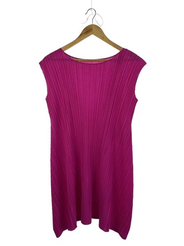 Pleats please issey - pleats, miyake