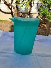 Tupperware  pichet Vert  bec