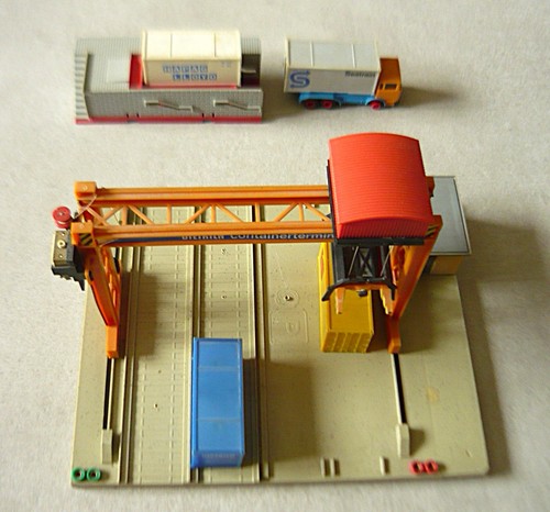 Grue porte conteneurs faller - grue, porte-conteneurs