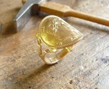 Bague pièce or cintrée