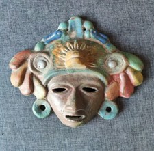 Beau masque artisanal Aztèque en terre