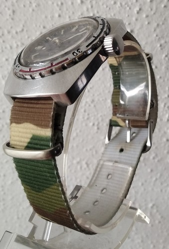 Vostok amphibia tonneau montre - amphibia,