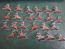 Lot de 22 soldats figurines cavaliers plat d'étain  bon état