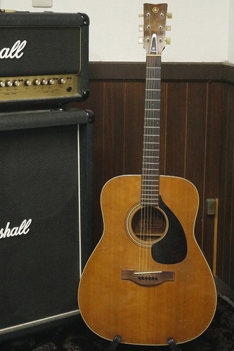 Guitare acoustique vintage