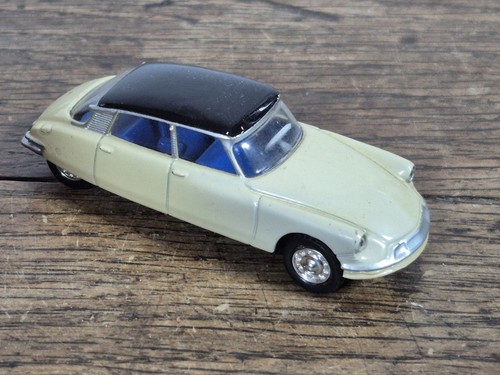 Voiture miniature citroën - voiture, ds