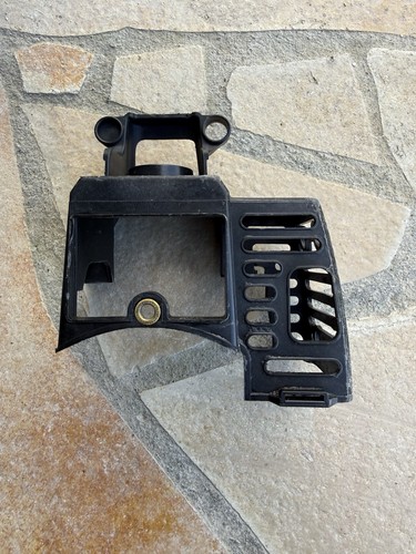 Capot moteur débroussailleuse - moteur,