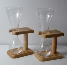 Lot de 2 verres à bière belge collector avec socle en bois KWAK / Excellent état