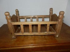 Lit berceau ancien à bascule pour poupée, poupon, décoration, bois massif