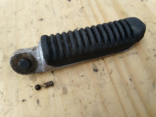 Cale pied arrière gauche