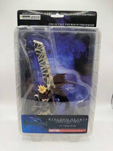 New square enix kingdom - square, hearts
