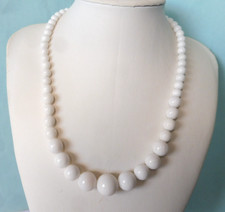 Collier jade blanc - de,