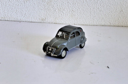 Voiture norev - 1/43,