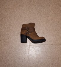Bottines camel à talon