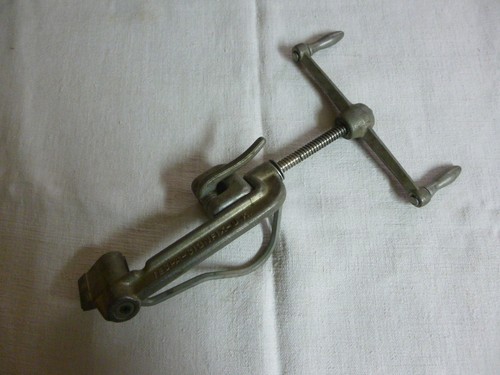 Cercleuse tension à - de,