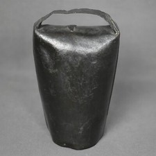 Ancienne Cloche en Fer Forgé