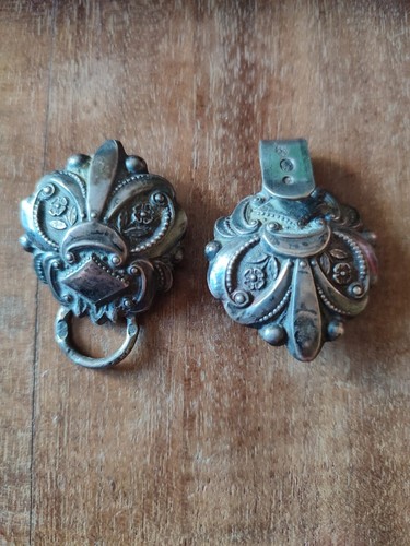 Paire boucles cape - de,