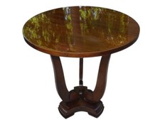Guéridon , table basse , Art Déco en  noyer vernis au tampon 1930/40