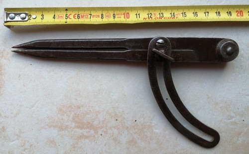 Old tool ancien compas - old,