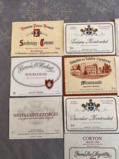 Lot d'étiquettes de vin